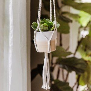 ALTRU MACRAME PLANT HANGER